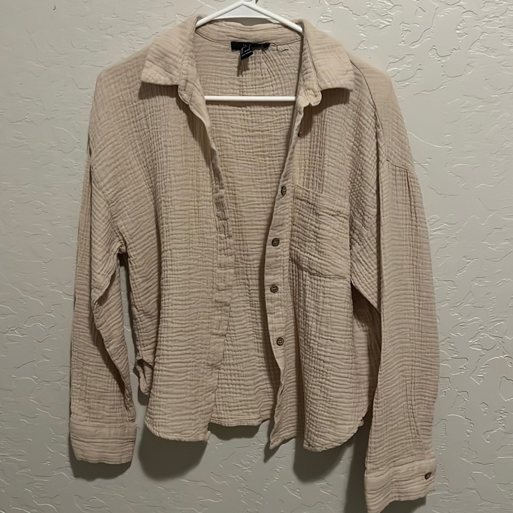Forever 21 button down shirt. Size large